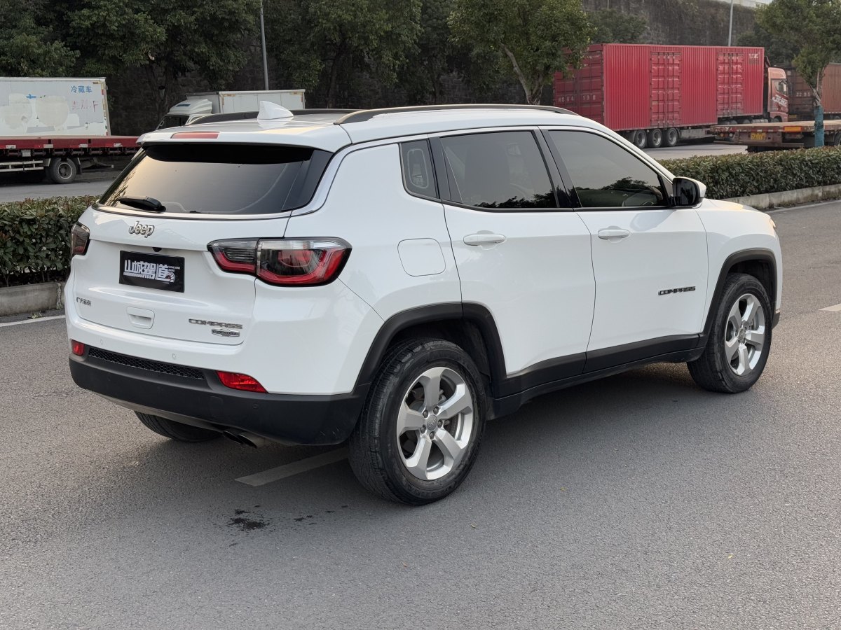 Jeep 指南者  2019款 200T 自動(dòng)悅享-互聯(lián)大屏版圖片