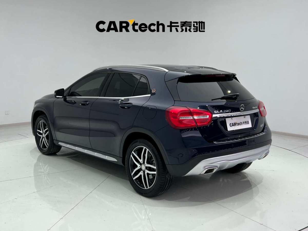 奔驰 奔驰GLA  2016款 GLA 220 4MATIC 时尚型图片