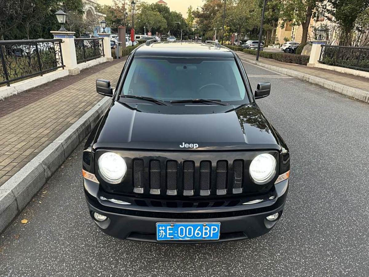 Jeep 自由客  2014款 2.4L 運(yùn)動(dòng)版圖片