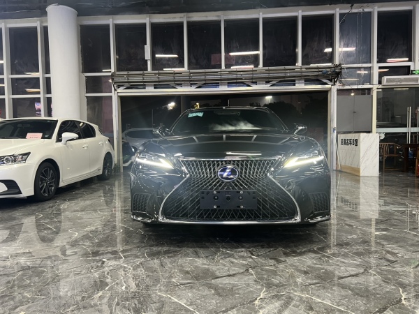 雷克萨斯 LS  2021款 500h 行政版