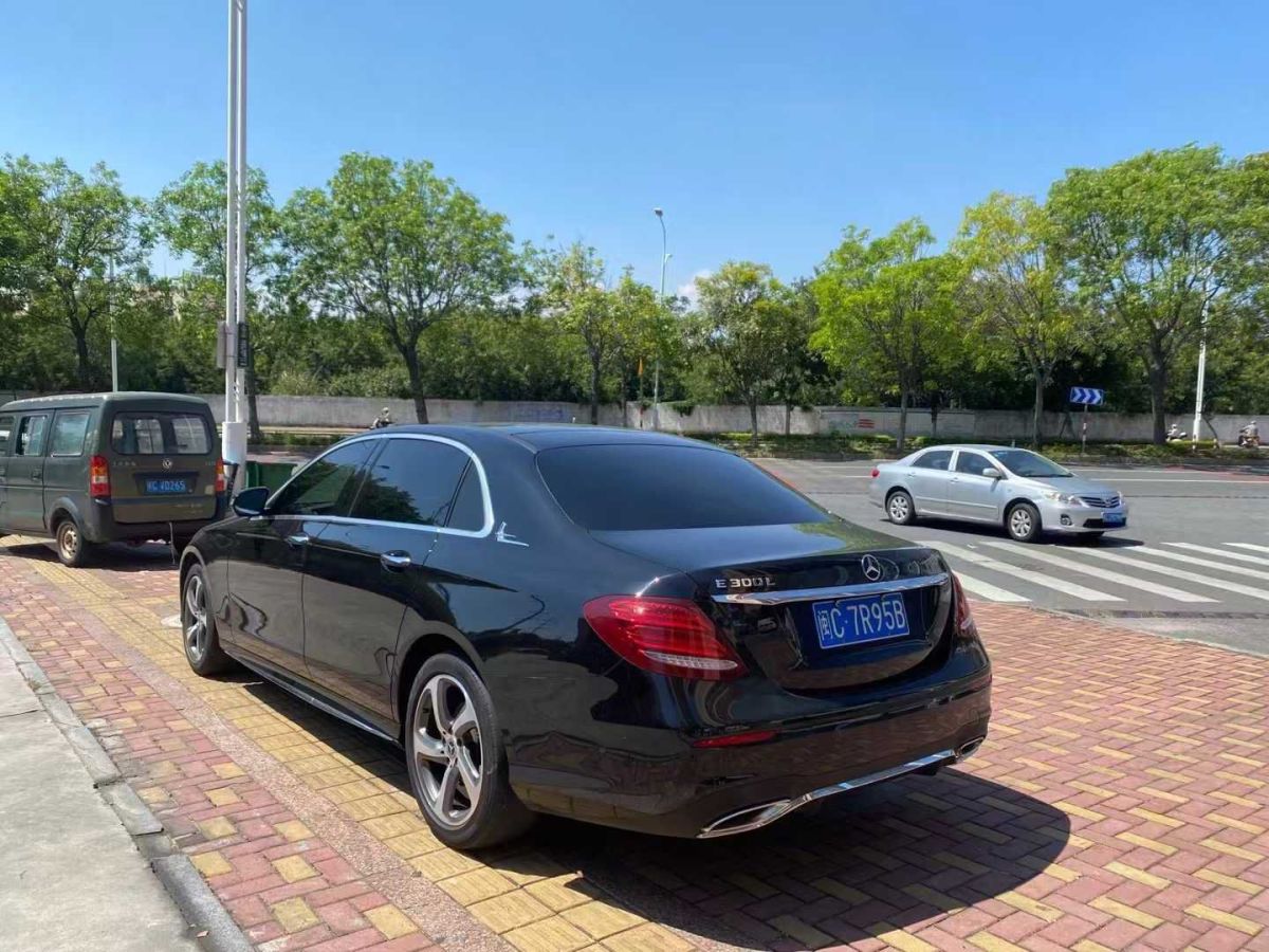 奔馳 奔馳E級  2017款 E 300 L 豪華型圖片