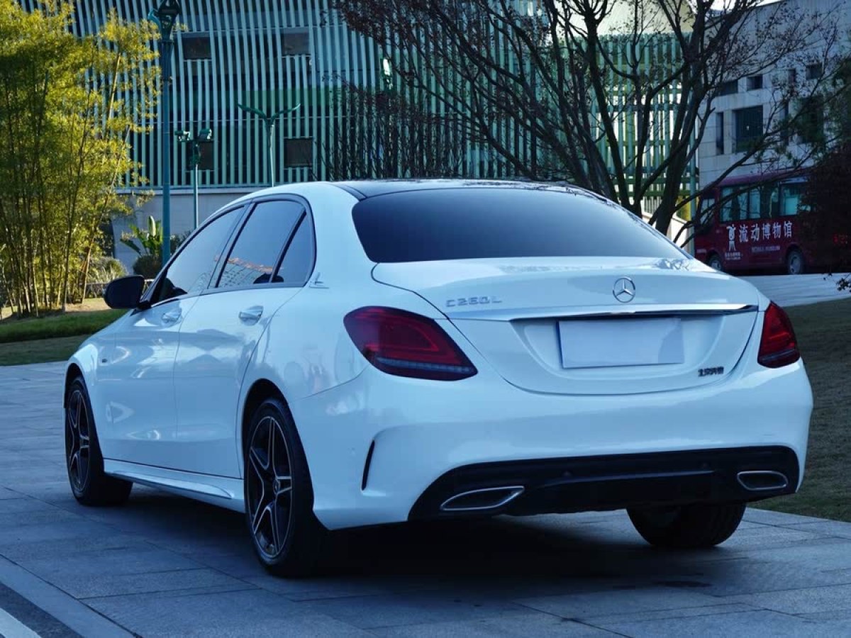 奔馳 奔馳C級(jí)  2021款 C 260 L 運(yùn)動(dòng)星耀臻藏版圖片