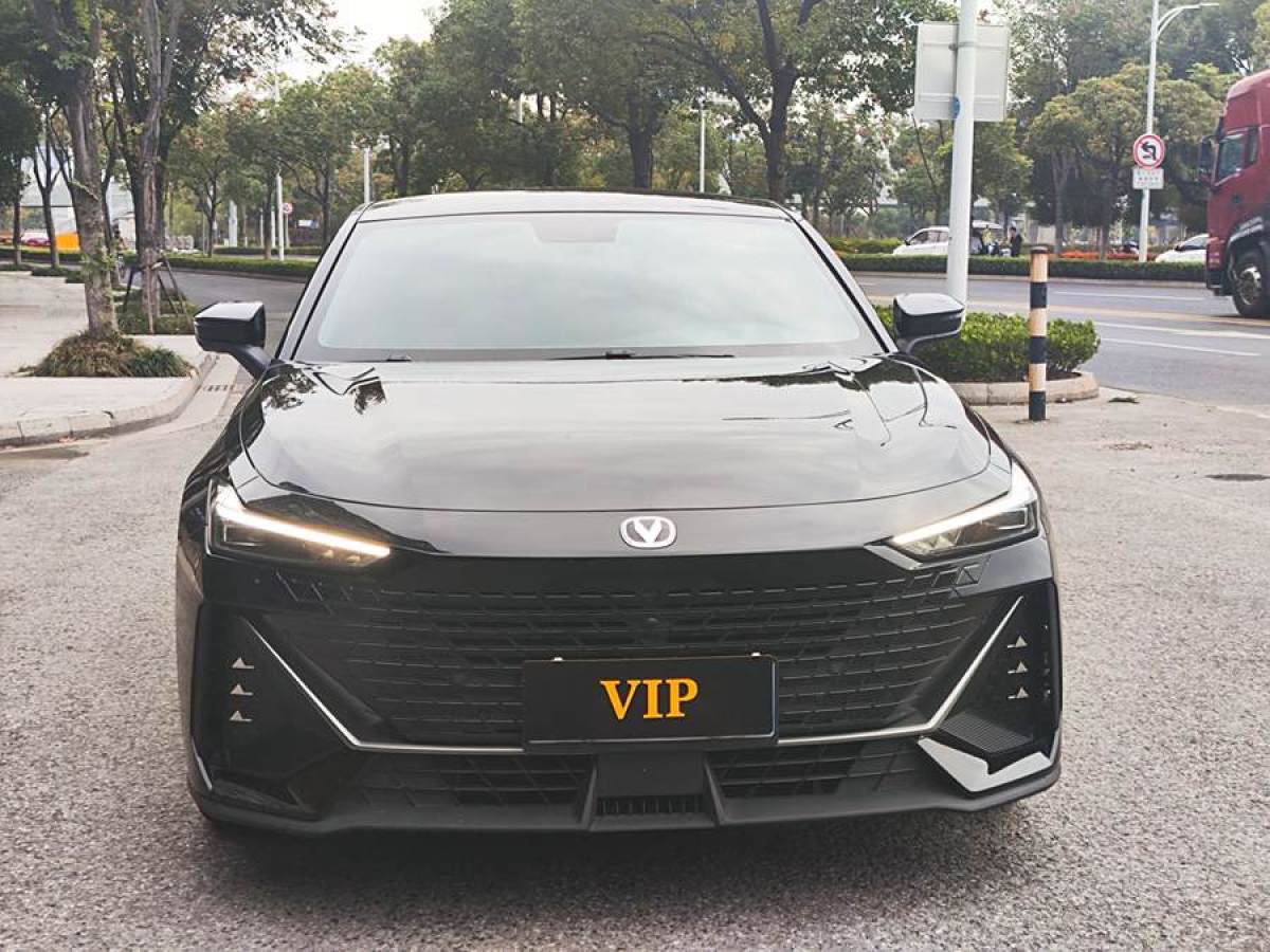 長(zhǎng)安 長(zhǎng)安UNI-V  2022款 1.5T 卓越型圖片