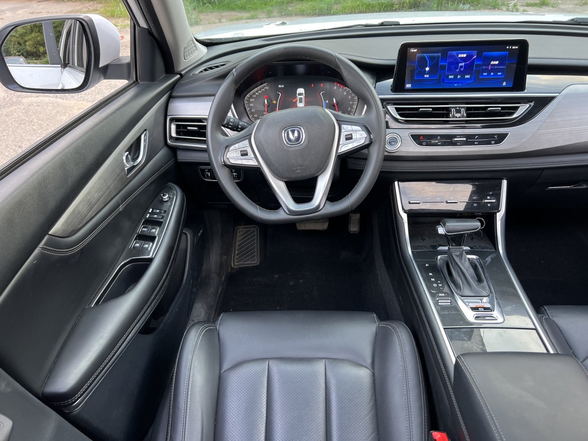 長(zhǎng)安 CS75  2019款  280T DCT百萬版 國(guó)VI圖片