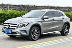 奔馳GLA 奔馳 GLA 200 時(shí)尚型
