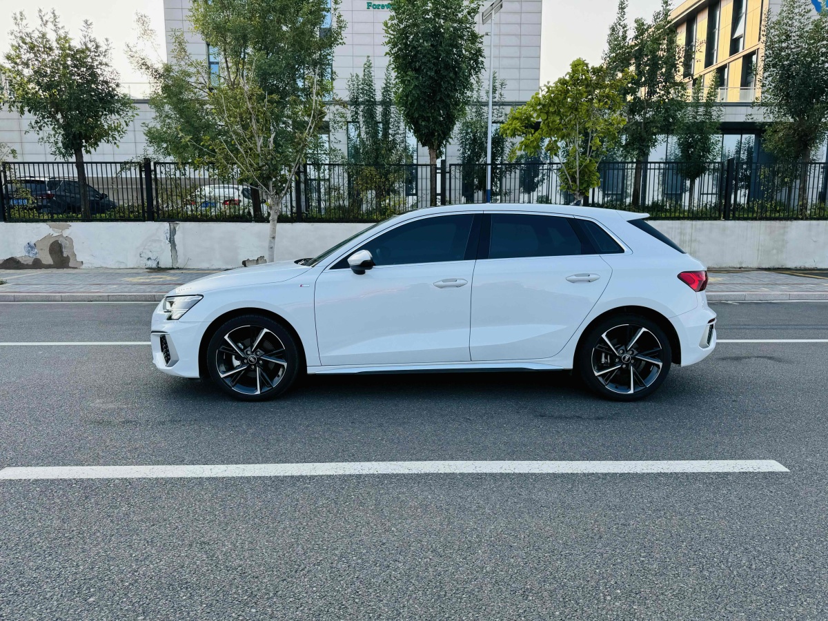 奧迪 奧迪A3  2022款 Sportback 35 TFSI 時尚運(yùn)動型圖片