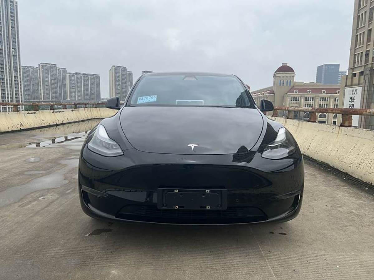 特斯拉 Model 3  2021款 改款 標(biāo)準(zhǔn)續(xù)航后驅(qū)升級版圖片