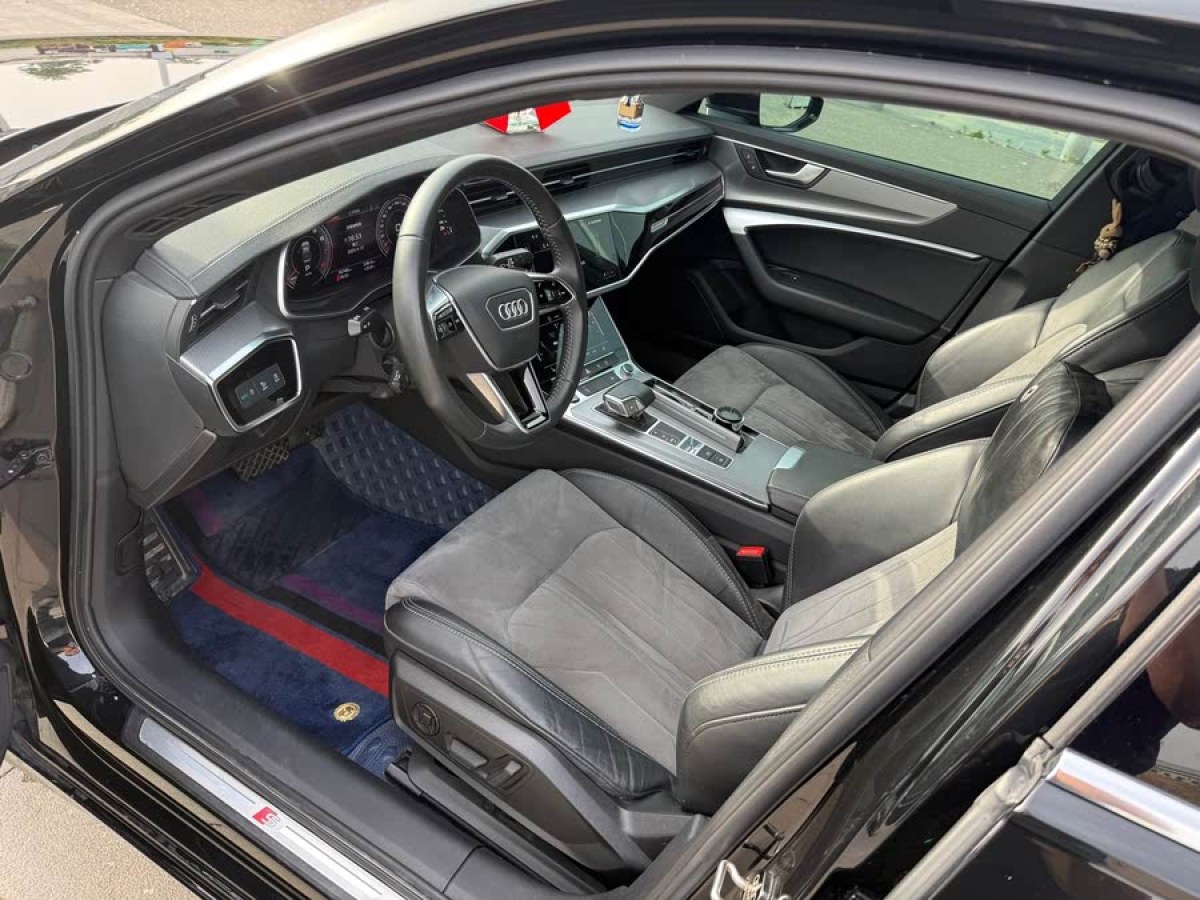 奧迪 奧迪A6L  2021款 45 TFSI quattro 臻選動(dòng)感型圖片