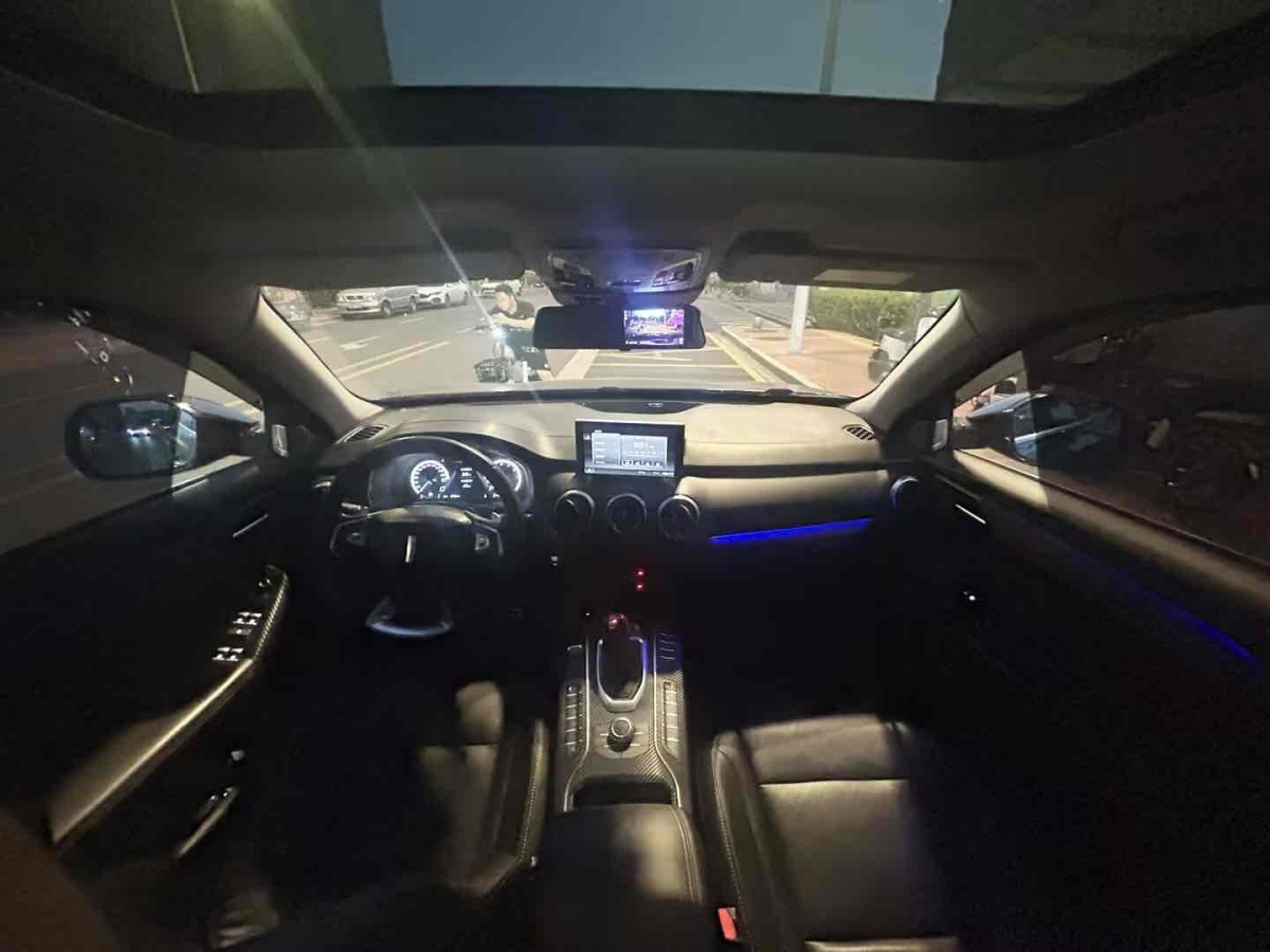 WEY VV6  2018款 2.0T 四驅(qū)旗艦型圖片