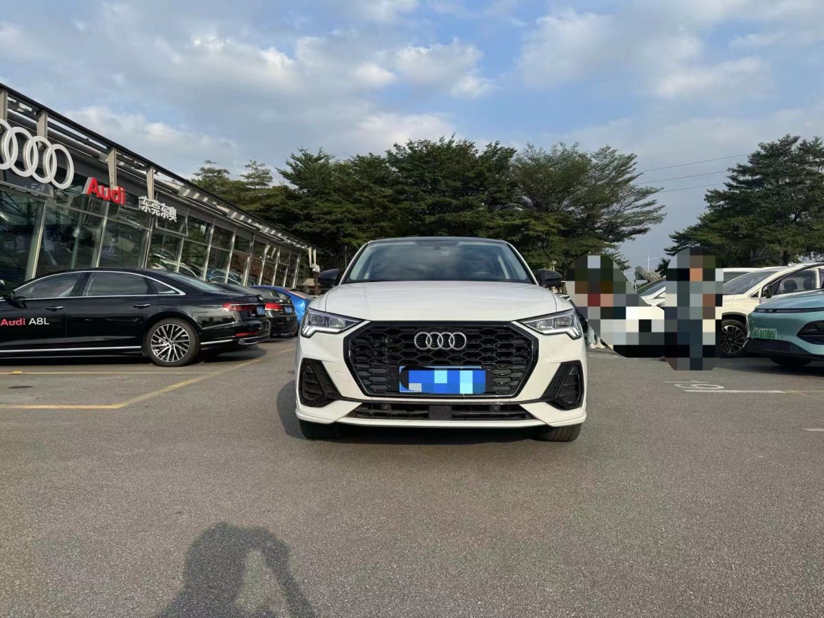 奧迪 奧迪Q3  2022款 40 TFSI 時(shí)尚動(dòng)感型圖片