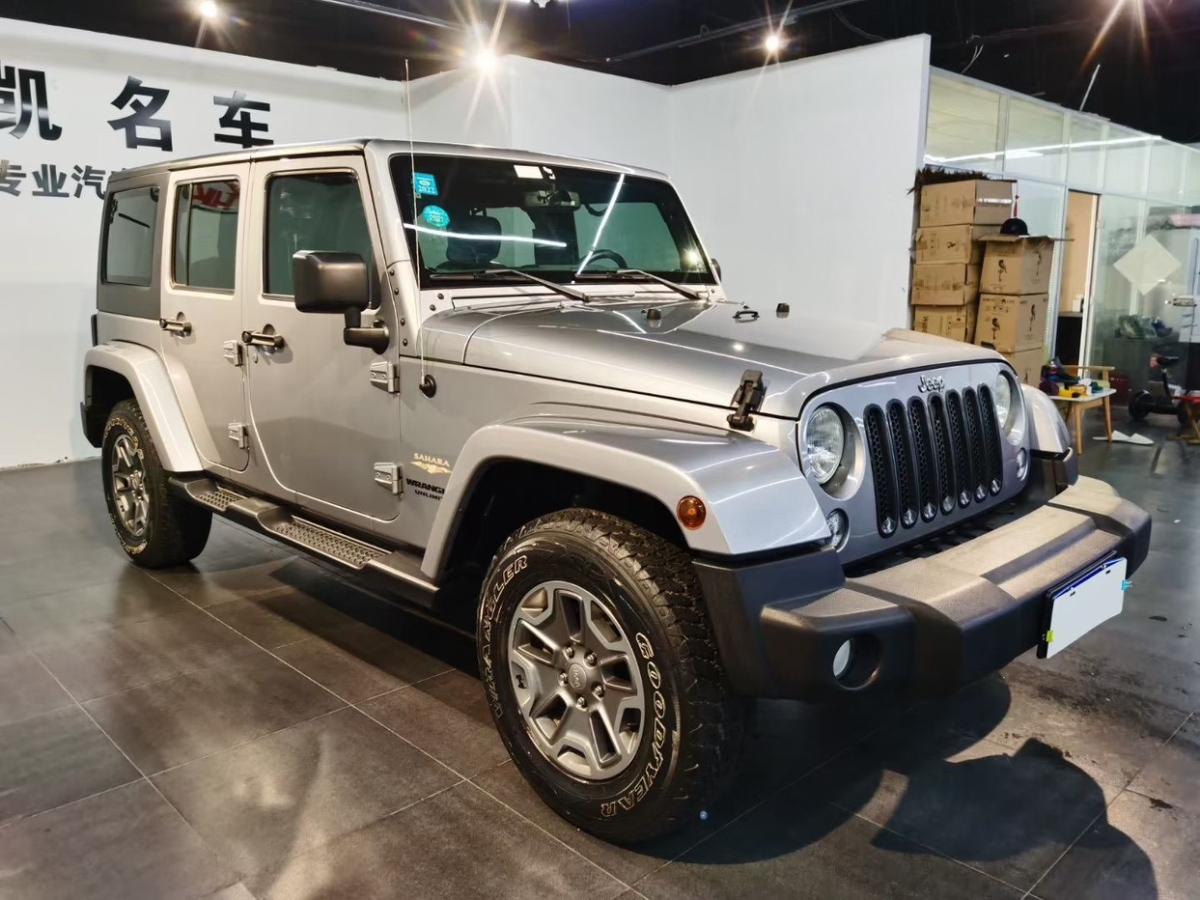 Jeep 牧馬人  2015款 3.0L Sahara 四門版圖片