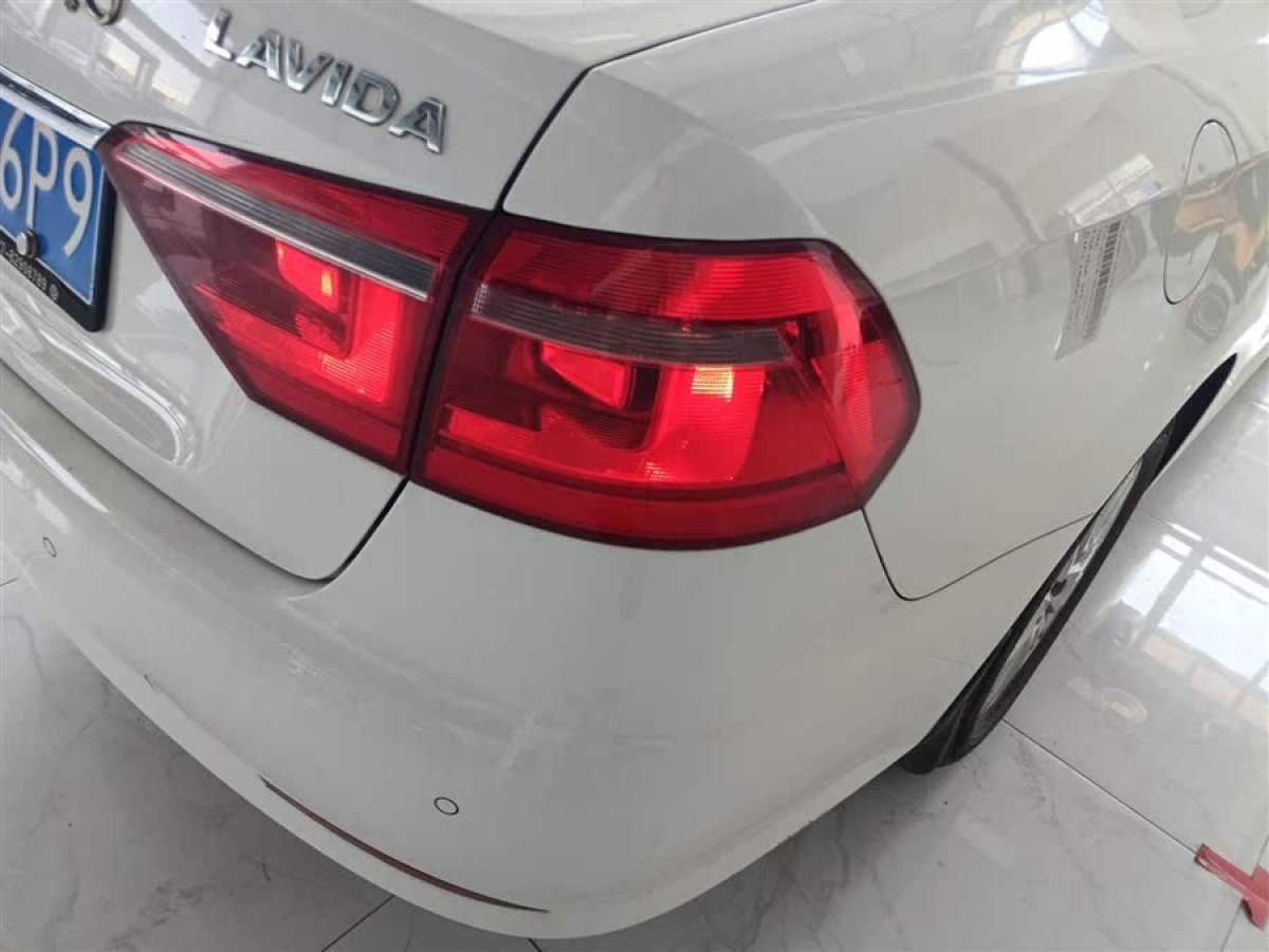 大眾 朗逸  2013款 改款經(jīng)典 1.6L 自動舒適版圖片