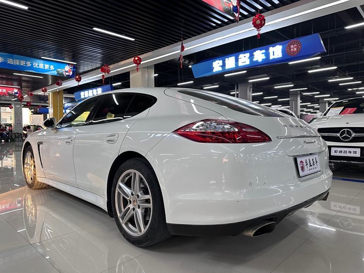 保時(shí)捷 Panamera  2013款 Panamera 4 Platinum Edition 3.6L圖片