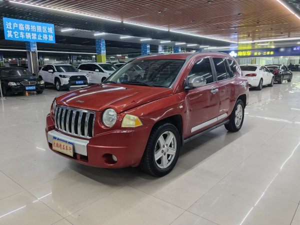 Jeep 指南者  2011款 2.4L 四驱经典版