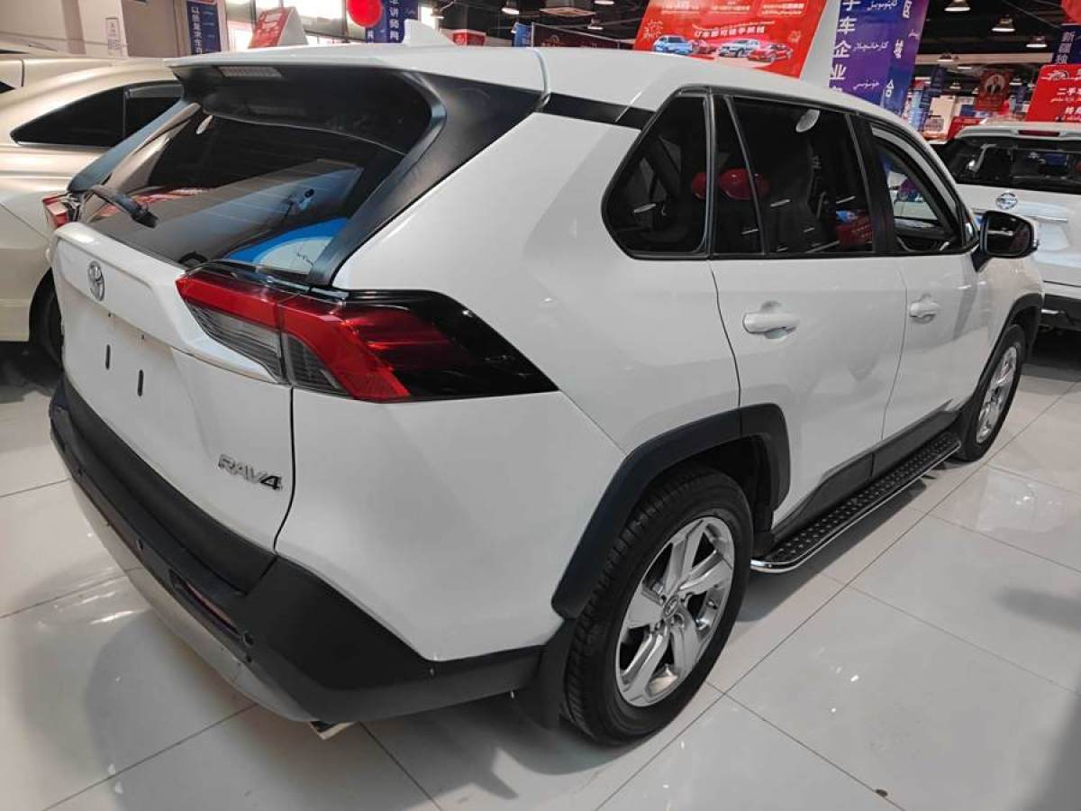 豐田 RAV4榮放  2020款 2.0L CVT兩驅(qū)風(fēng)尚版圖片