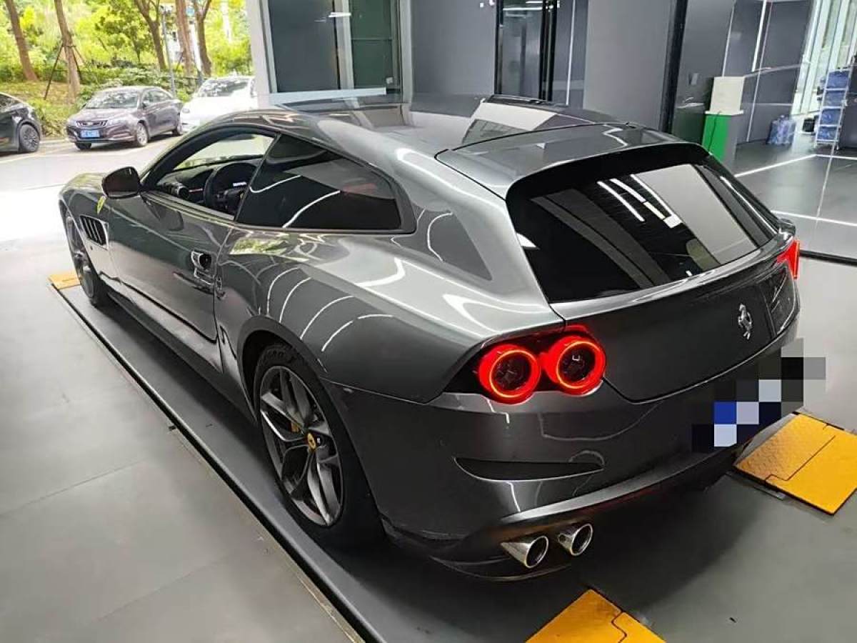 法拉利 GTC4Lusso  2017款 3.9T V8圖片