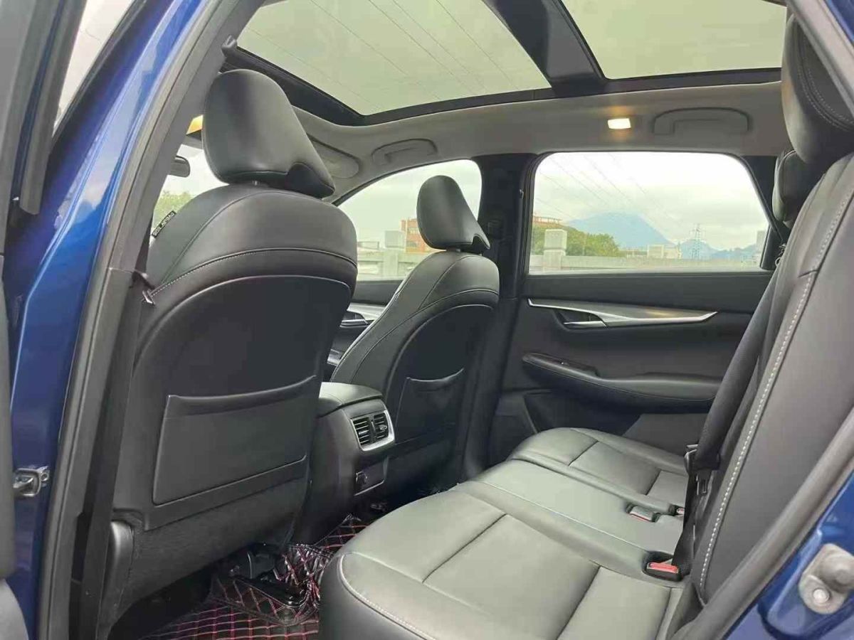 英菲尼迪 Q50L  2021款 2.0T 豪華版圖片