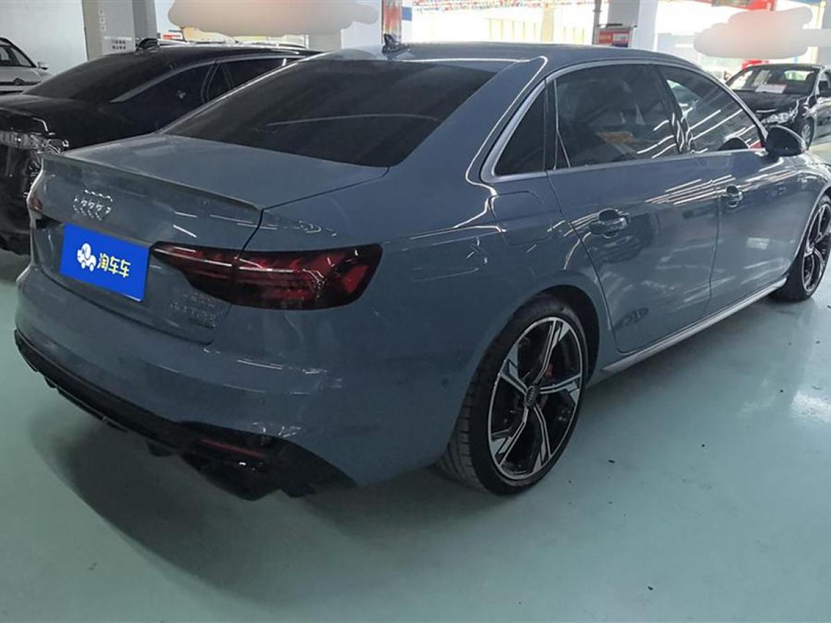 奧迪 奧迪A4L  2022款 40 TFSI quattro RS套件燃速型圖片