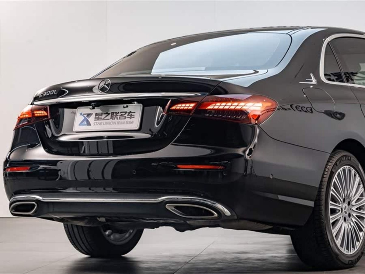 奔馳 奔馳E級(jí)  2021款 改款 E 300 L 尊貴型圖片