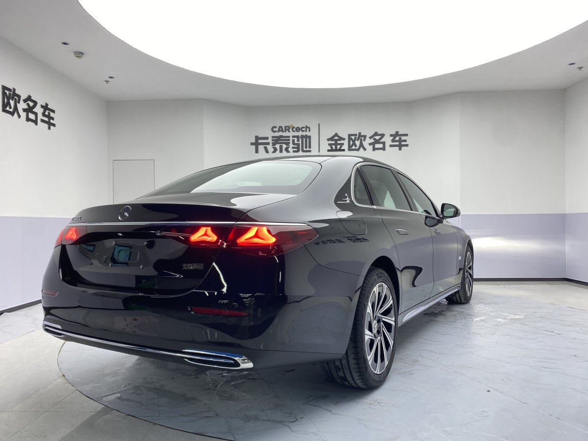 奔驰 奔驰E级  2019款 改款 E 300 L 豪华型图片