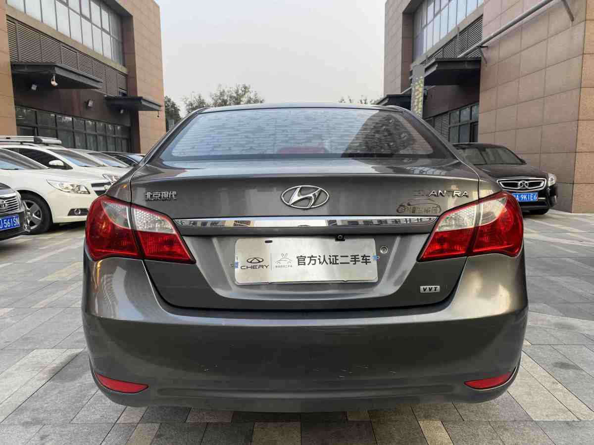 現(xiàn)代 悅動  2011款 1.6L 手動舒適型圖片