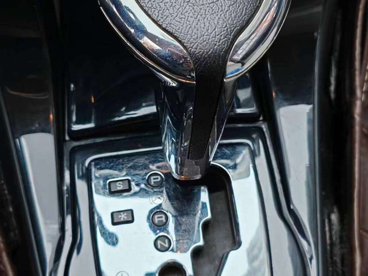 雪铁龙 世嘉  2012款 三厢 1.6L 自动品尚型图片