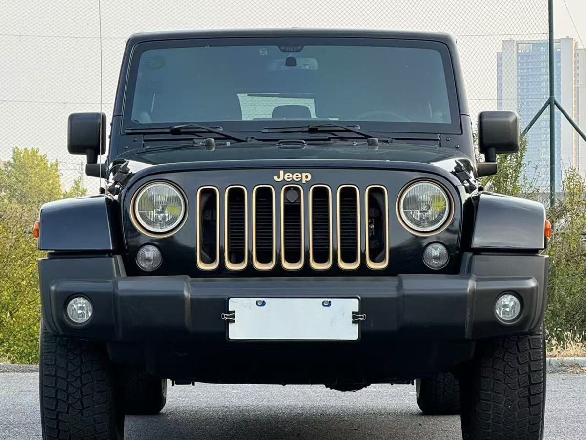 Jeep 牧馬人  2014款 3.6L 龍騰典藏版圖片