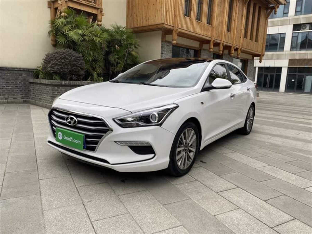 現(xiàn)代 名圖  2019款 1.8L 自動智能型GLS紀(jì)念款圖片