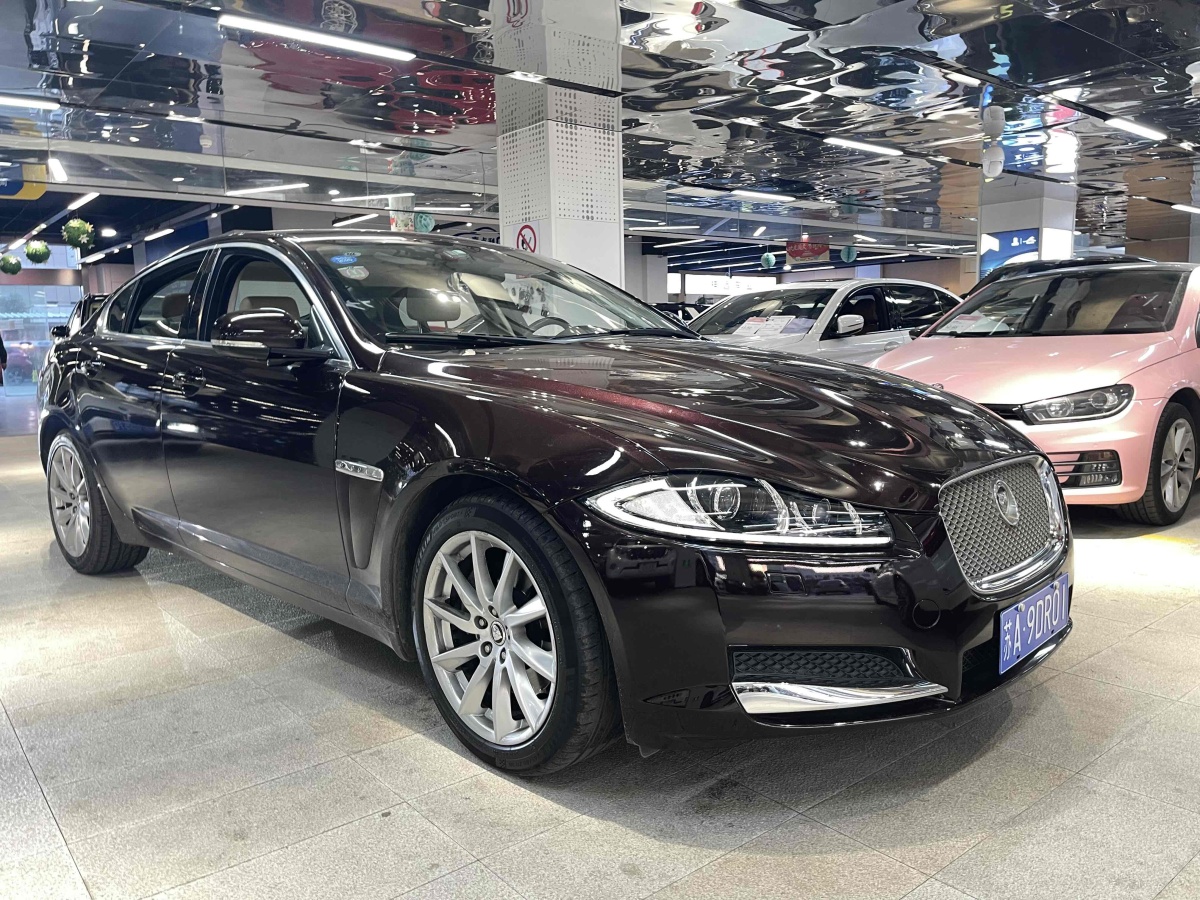 捷豹 XF  2012款 XF 3.0L V6豪華版圖片