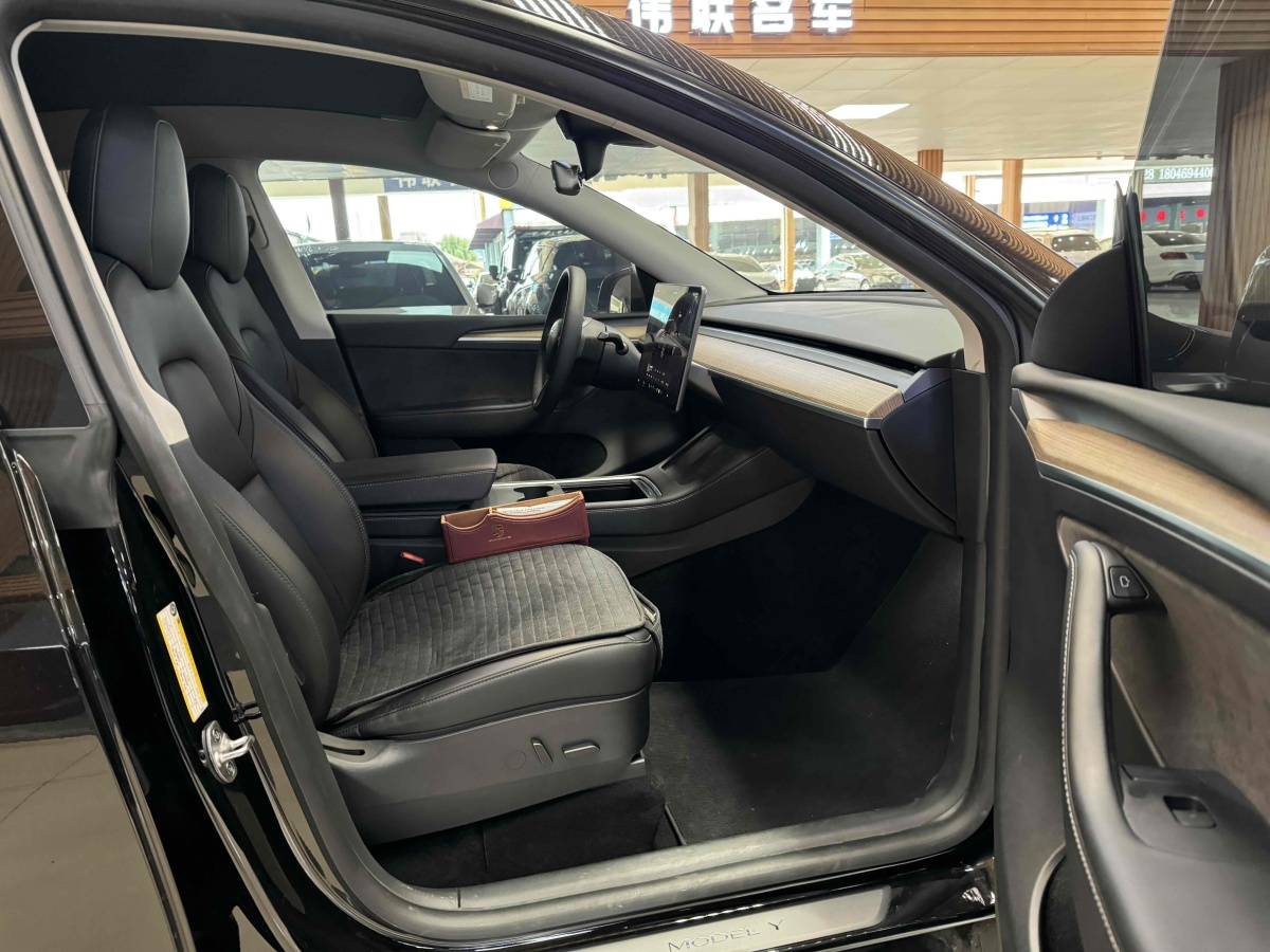 特斯拉 Model Y  2022款 后輪驅(qū)動(dòng)版圖片