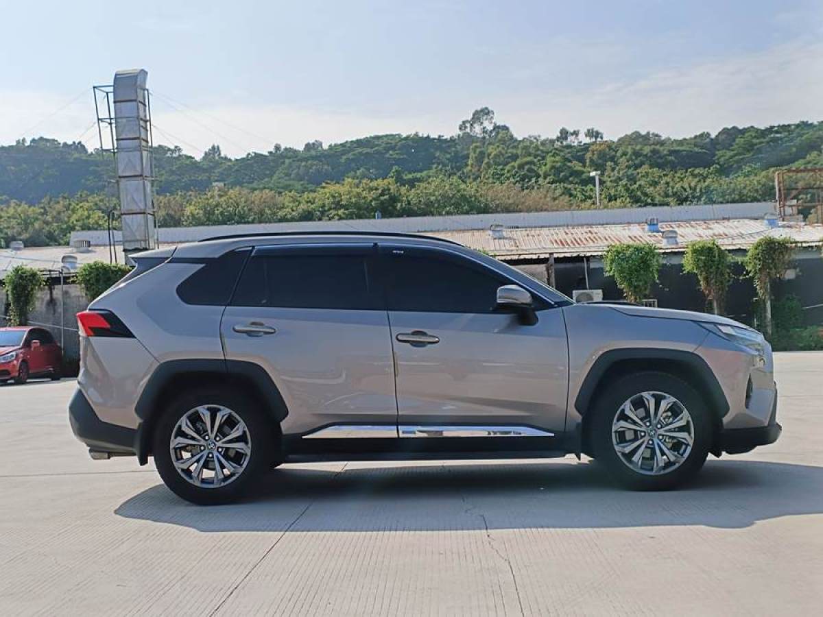 豐田 RAV4榮放  2023款 2.0L CVT兩驅(qū)風(fēng)尚Plus版圖片