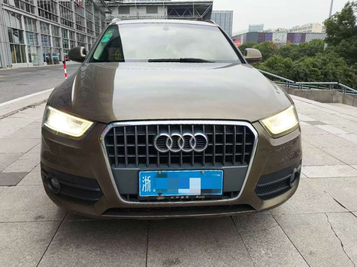 奧迪 奧迪Q3  2015款 35 TFSI quattro百萬紀(jì)念進(jìn)享型圖片