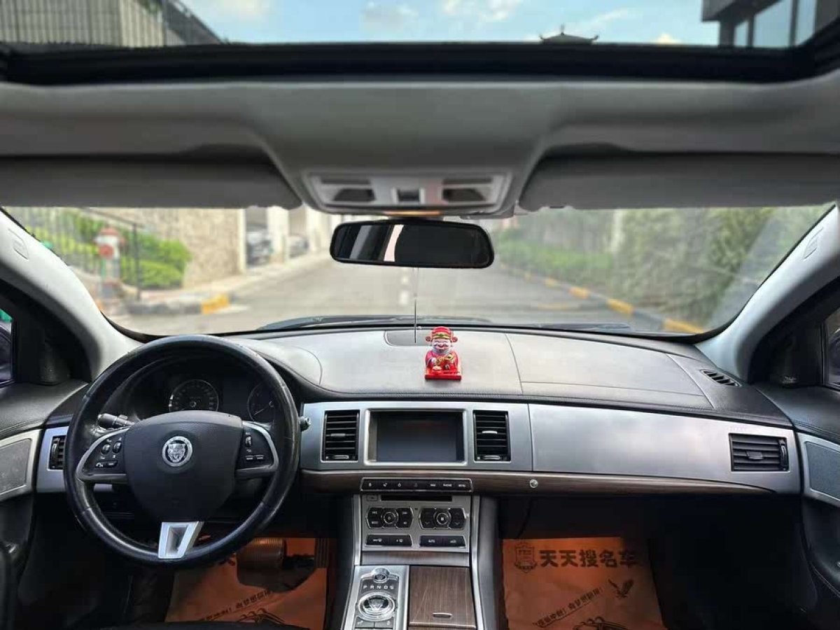 捷豹 XF  2013款 XF 2.0T 劍橋限量版圖片