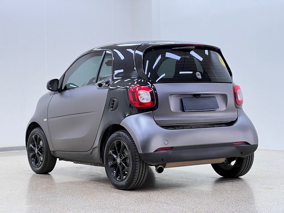 smart fortwo  2015款 1.0L 52千瓦硬頂靈動(dòng)版圖片