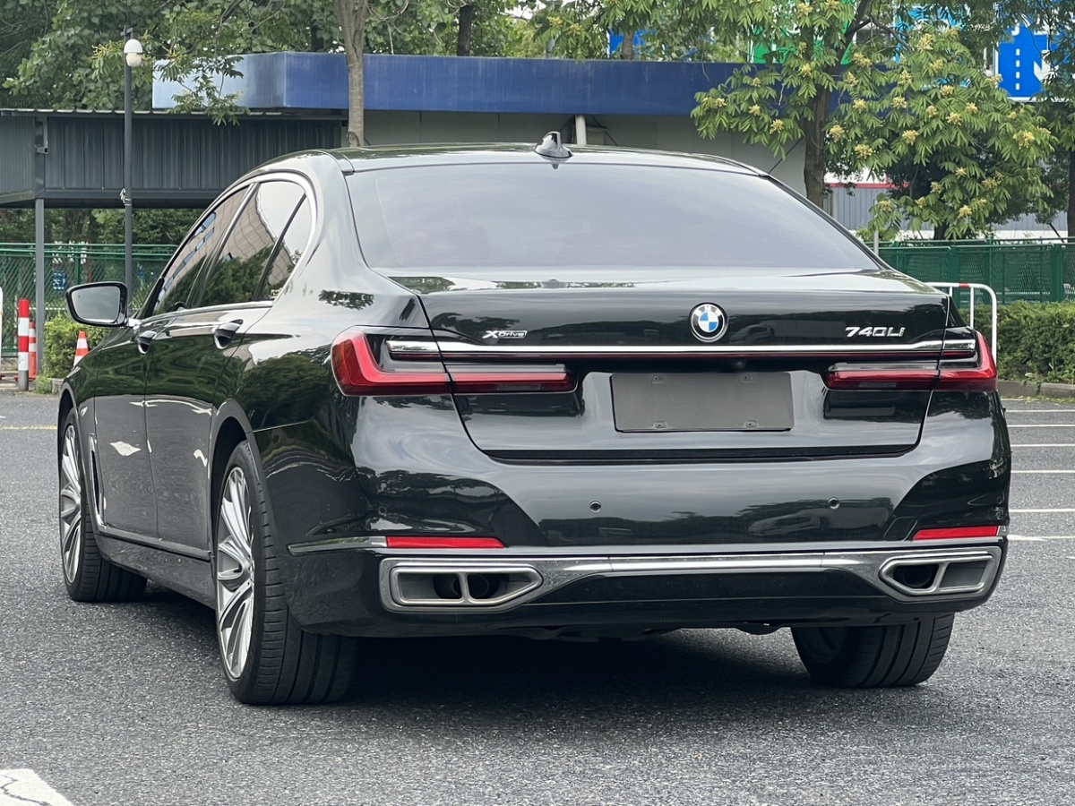 寶馬 寶馬7系  2021款 740Li 領(lǐng)先型 M運(yùn)動套裝圖片