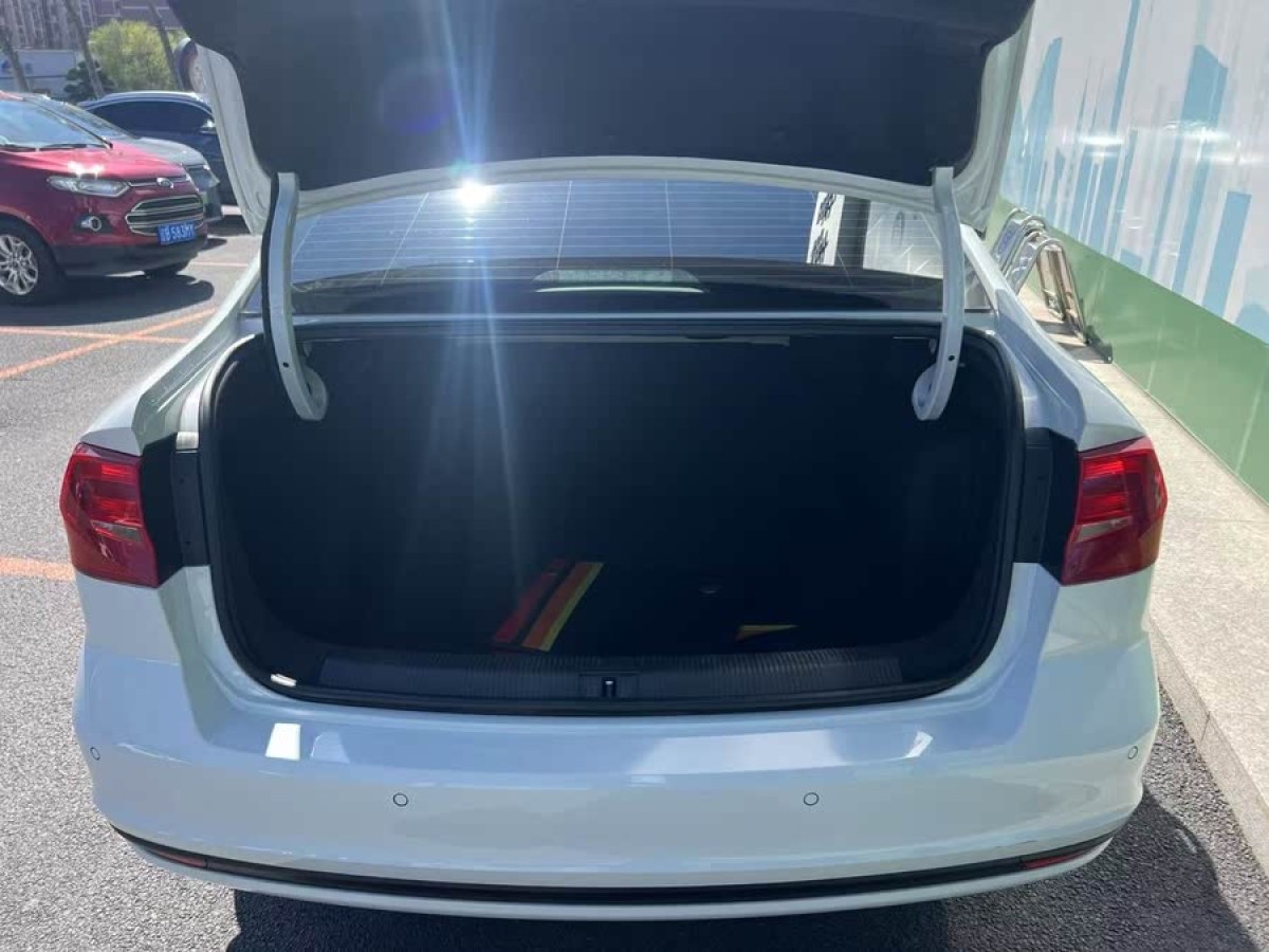 大眾 寶來  2019款 改款 寶來?傳奇 1.5L 自動時尚型 國VI圖片