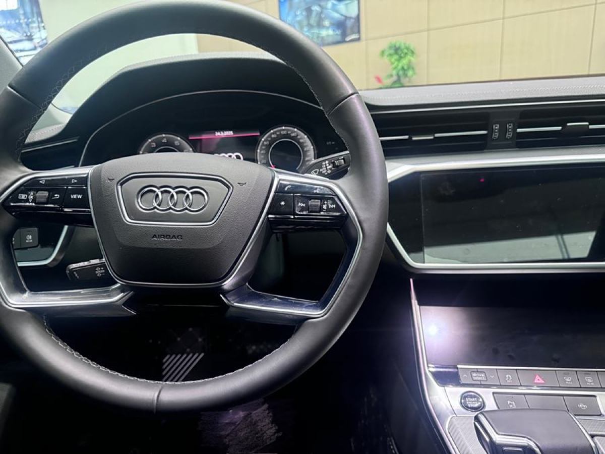 奧迪 奧迪A7L  2022款 45 TFSI S-line 筑夢(mèng)青春版圖片