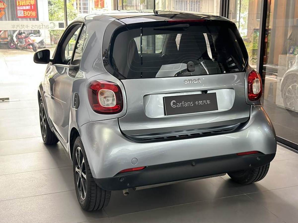 2017年7月smart fortwo  2015款 1.0L 52千瓦硬頂激情版