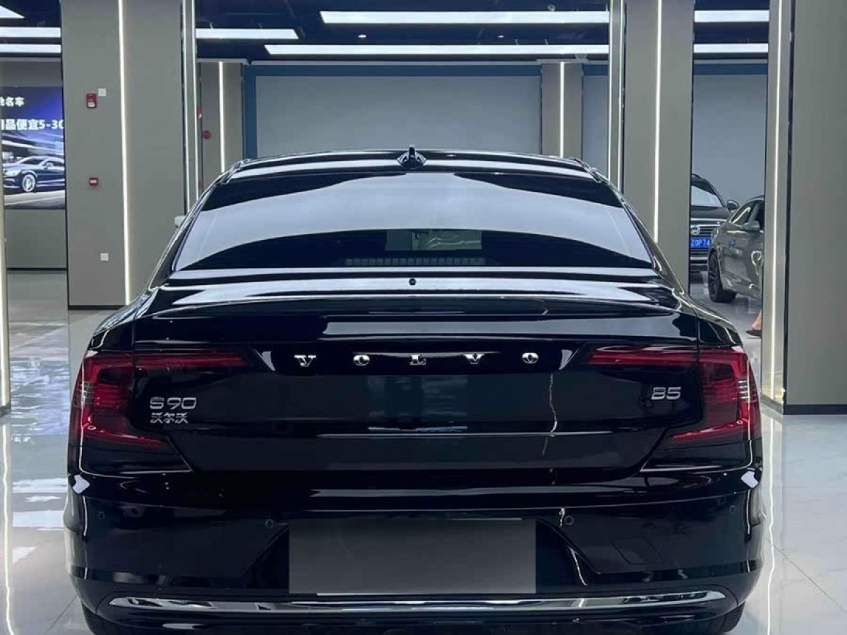 沃爾沃 S90  2021款 B5 智逸豪華版圖片