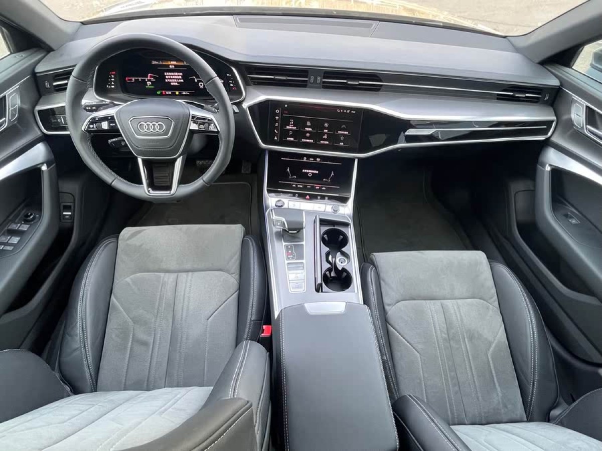 奧迪 奧迪A6L  2024款 45 TFSI 臻選動感型圖片