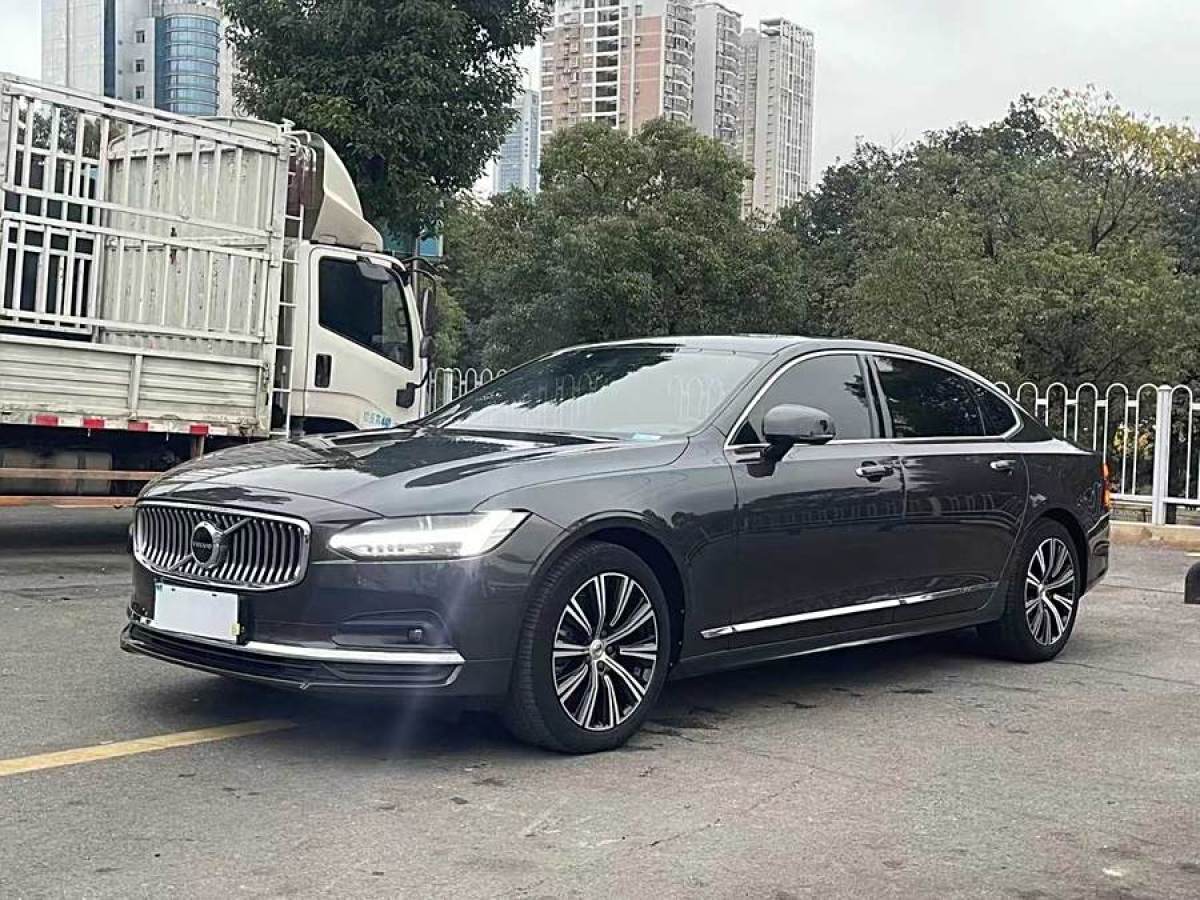 2021年4月沃爾沃 S90  2021款 B5 智遠(yuǎn)豪華版