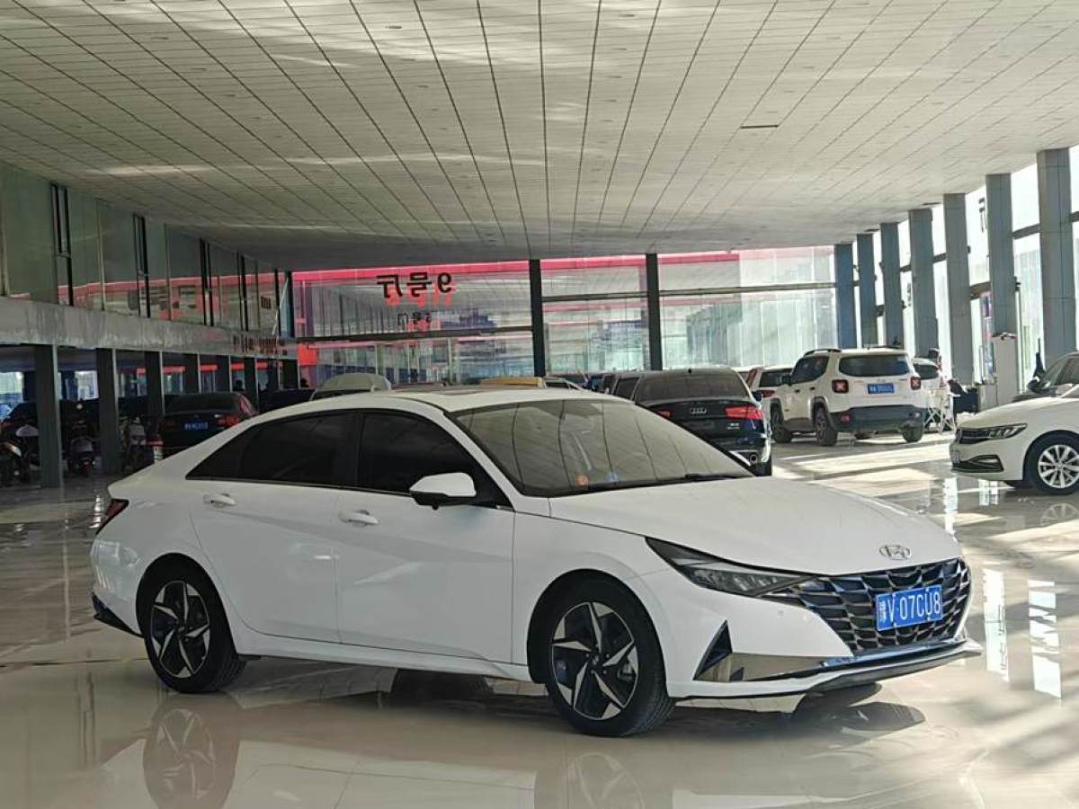 現(xiàn)代 伊蘭特  2022款 1.5L CVT LUX尊貴版圖片