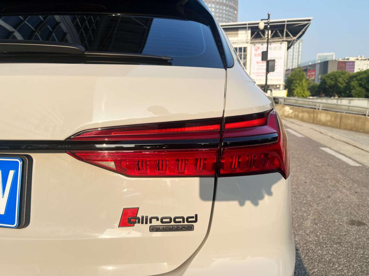 奧迪 奧迪A6  2021款 Allroad 探索家 55 TFSI 尊享越野型圖片