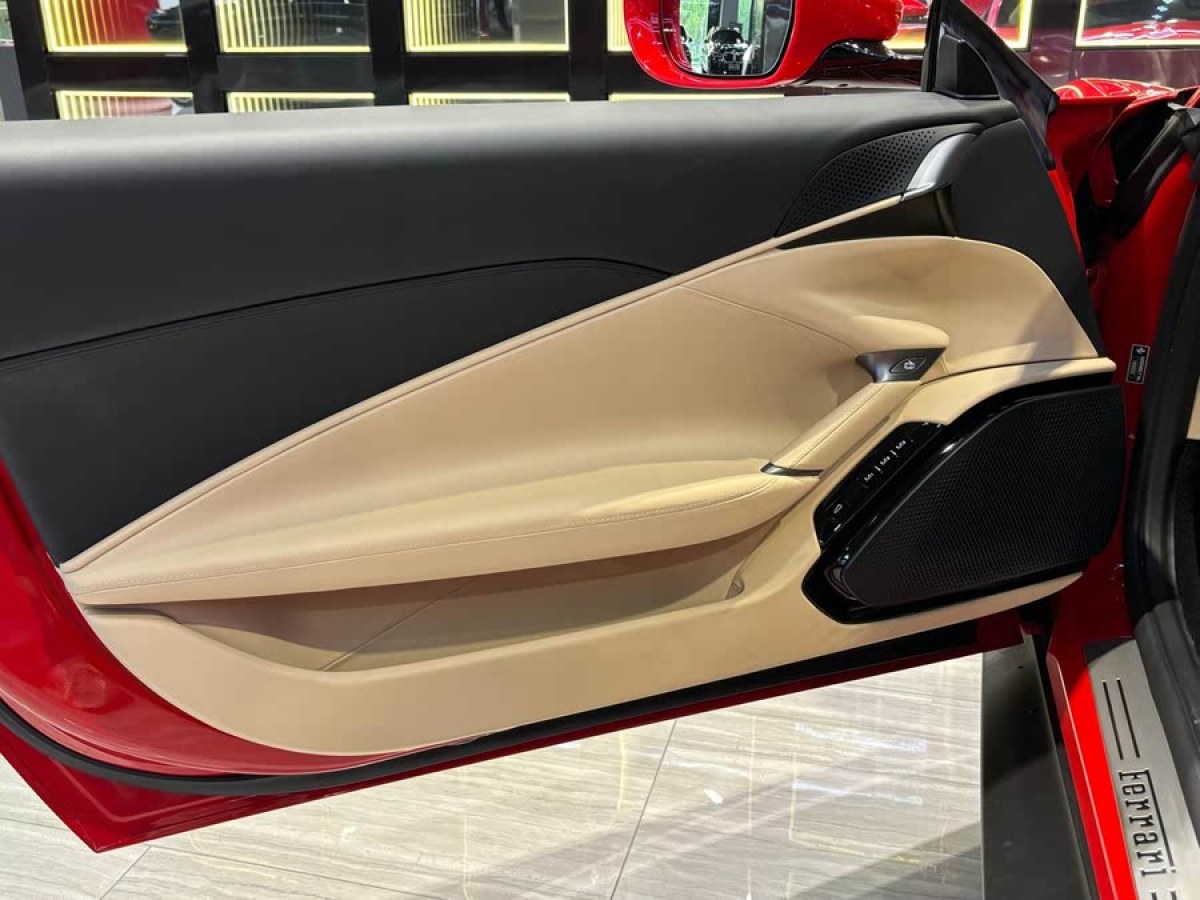 法拉利 Roma  2020款 3.9T V8圖片