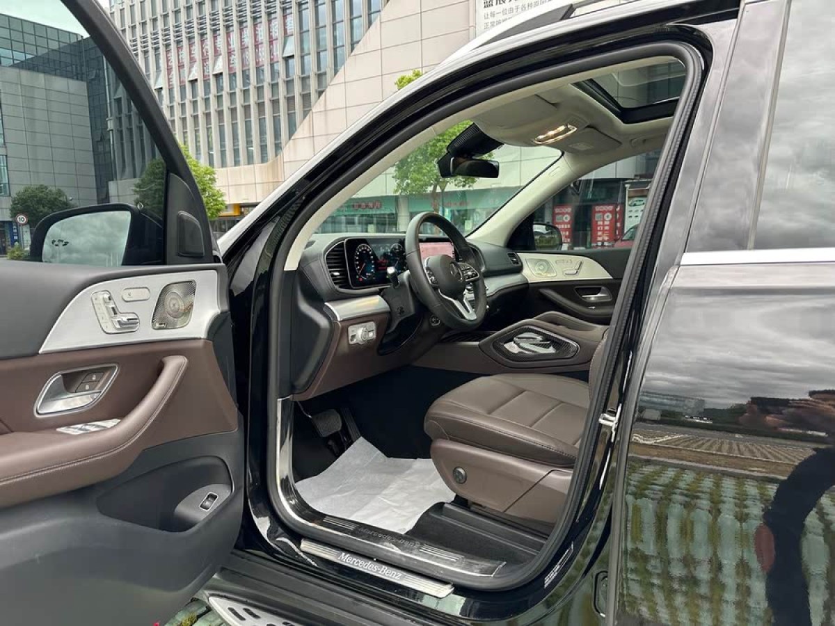 奔馳 奔馳GLE  2022款 改款 GLE 450 4MATIC 時(shí)尚型圖片