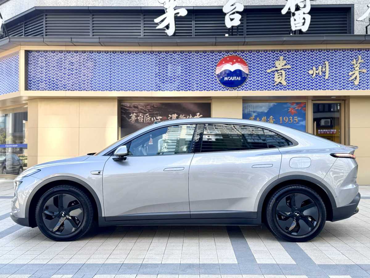 蔚來(lái) 樂(lè)道L60  2024款 60kwh 后驅(qū)版圖片