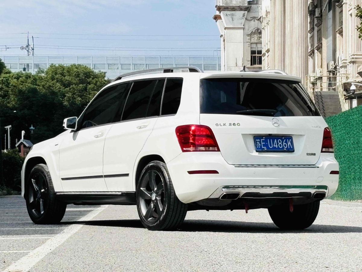 2015年10月奔馳 奔馳GLK級(jí)  2015款 GLK 260 4MATIC 時(shí)尚型 極致版