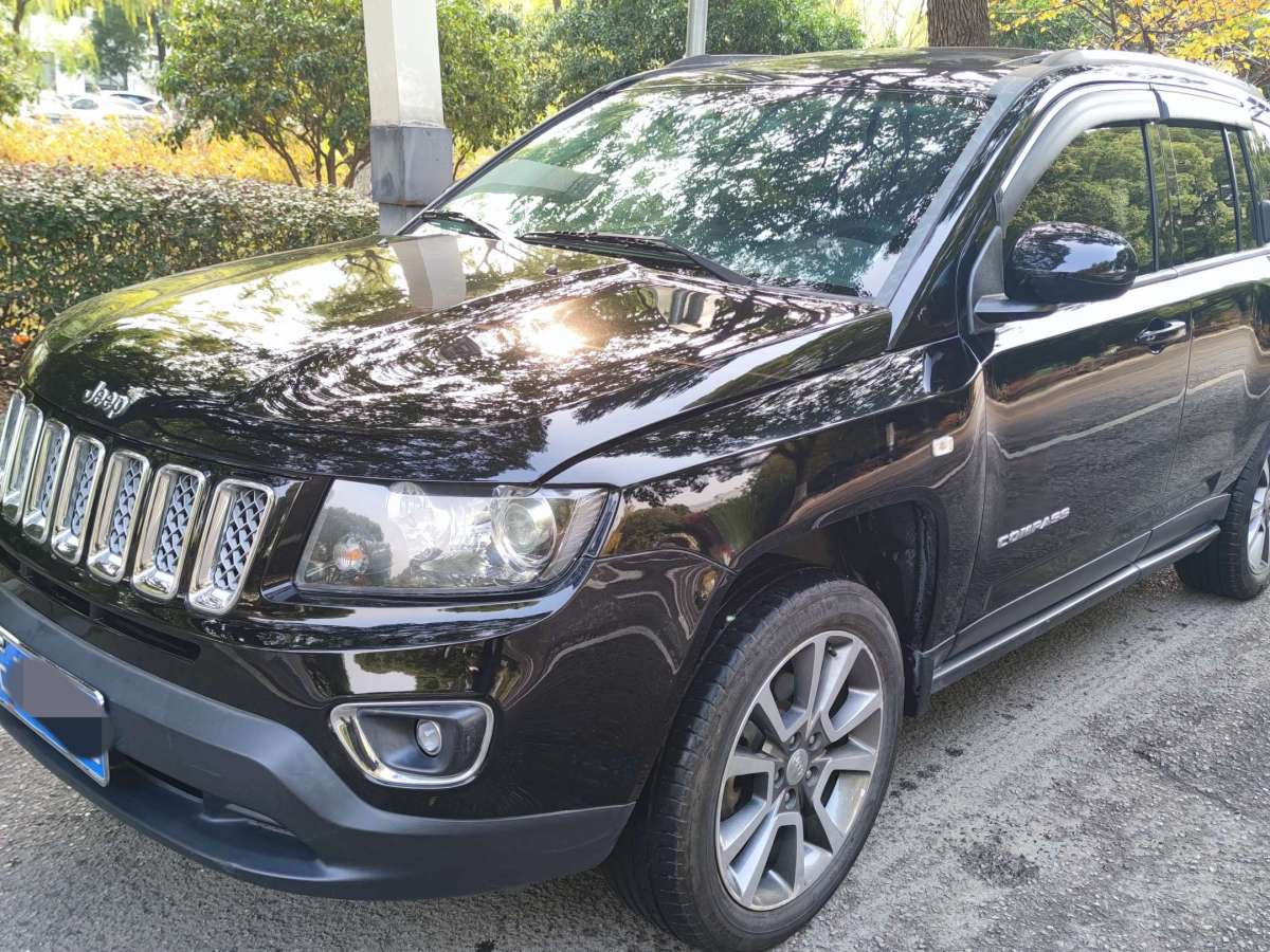 Jeep 指南者  2014款 改款 2.4L 四驅(qū)豪華導航版圖片