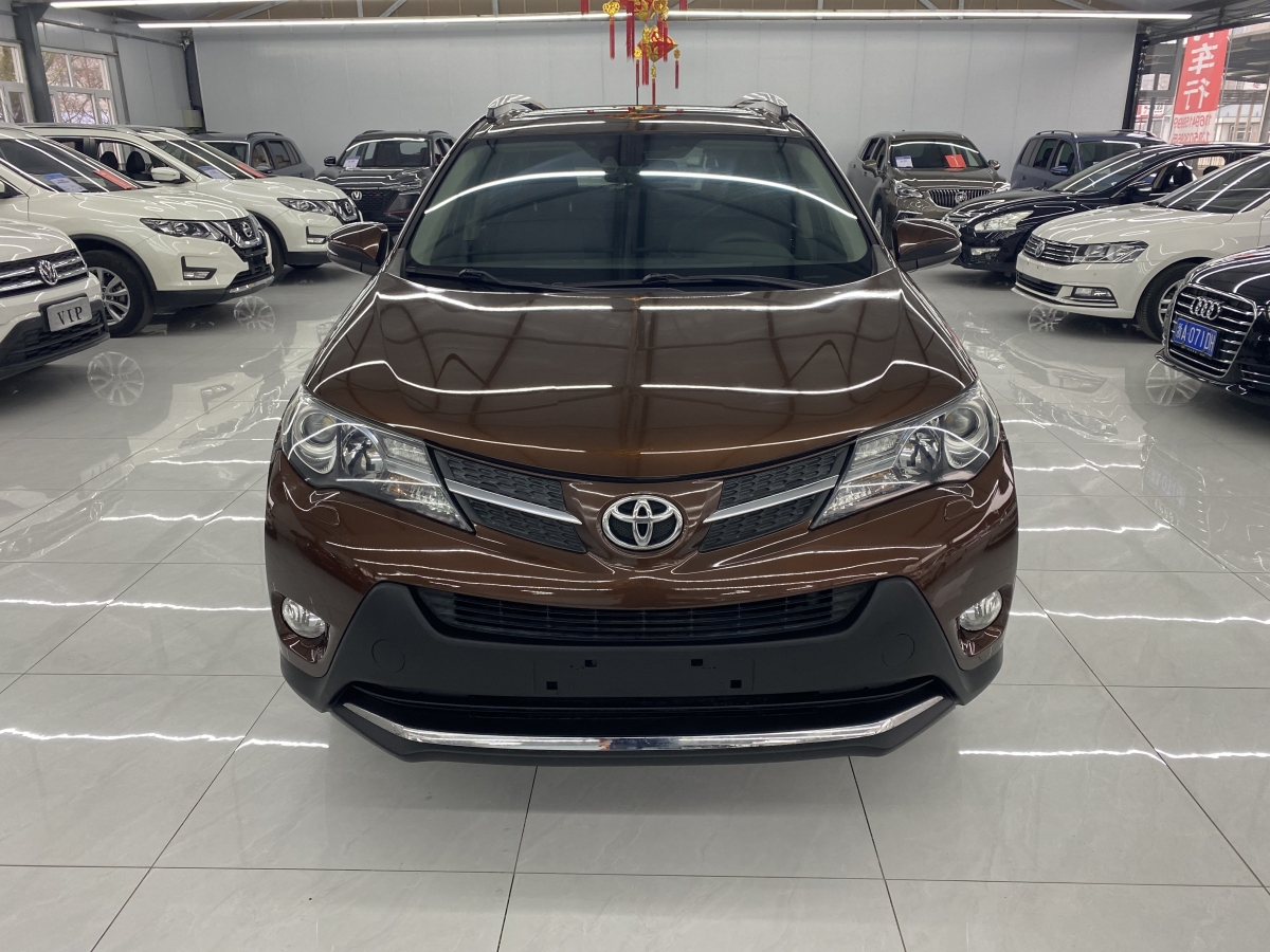 豐田 RAV4榮放  2013款 2.5L 自動四驅(qū)尊貴版圖片