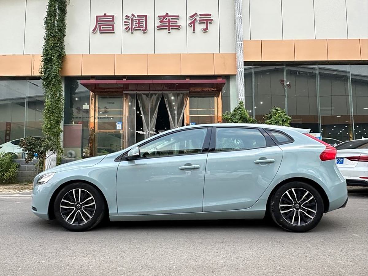 沃爾沃 V40  2018款 T3 智逸版圖片